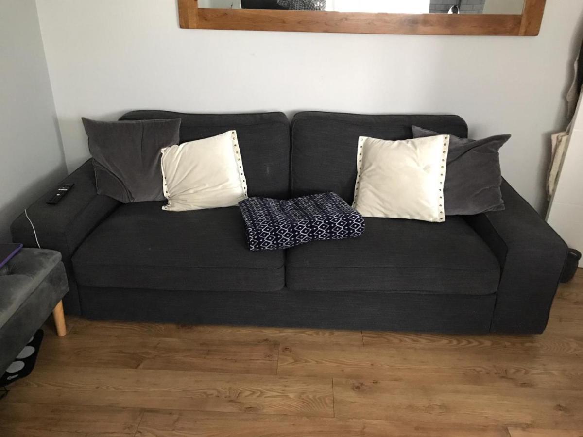 2 X Double Rooms In Cheam المظهر الخارجي الصورة